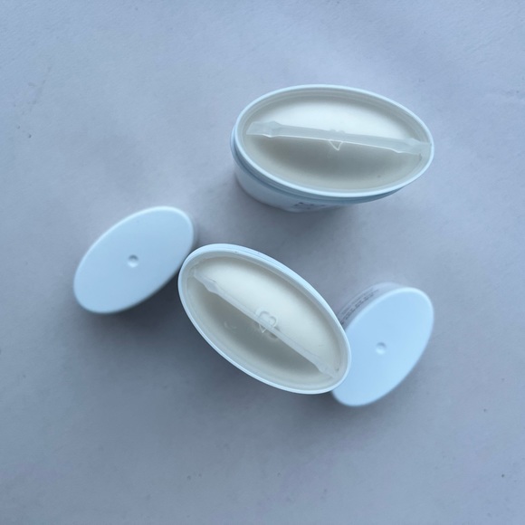 2 Sealed NATIVE natural deodorants lavender & rose, coconut & vanilla - Picture 2 of 8